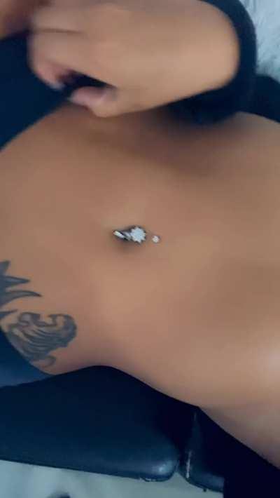 Korean 💛 Curvy body, perky tits, and a pierced 😽 Do you like? 🙈