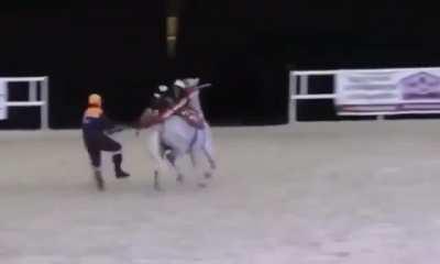 What happens if carry an injured man with a horse!