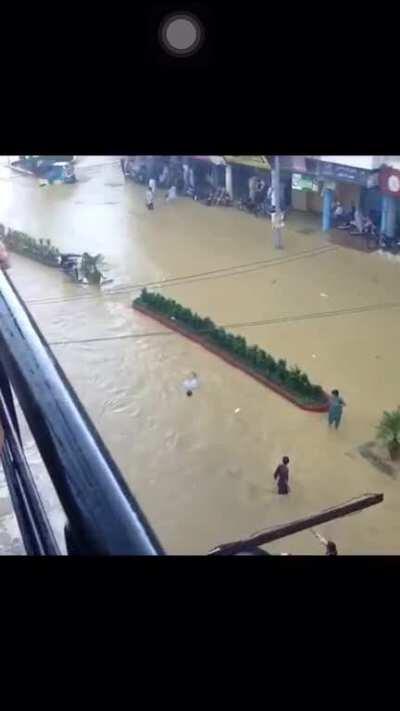 bae: come over me: i can’t, it’s raining and streets are flooded bae: but my parents aren’t ho.. me: