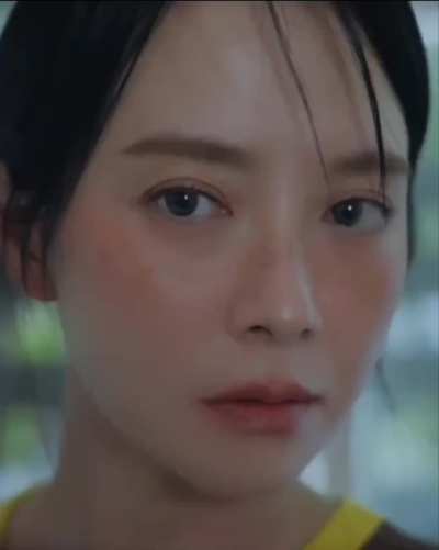 송지효's alluring teaser for her upcoming perfume release~