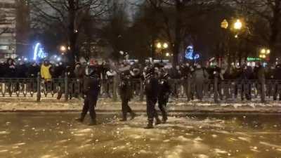 Brutal snowball fight in Moscow protests