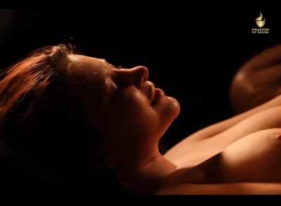 She wants cum on her tits