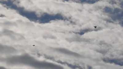 Dissimilar air combat training between a f 16 and f 22 [video]
