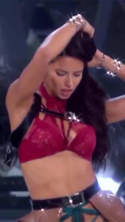 Adriana Lima - VSFS Runway Vertical Edit