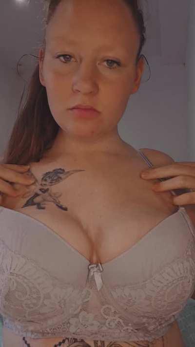 Diese Milf hier ist auch Lehrerin ;3