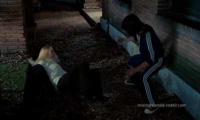 Lynda Day George Kicks a Man in the Balls in Pieces/Mil Gritos Tiene La Noche (1982)