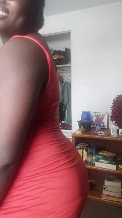 Do you like my ass in this tight dress?