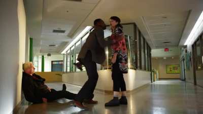 Sarah Strange Hits a Man in the Balls With a Baseball Bat and Then Kicks Him While He’s Knocked Out in Kindergarten Cop 2 (2016)