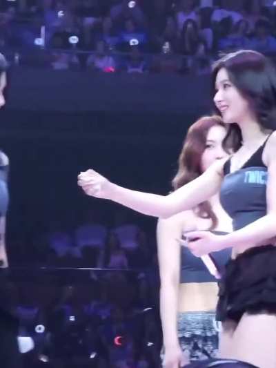 Mina, Sana and Momo at 