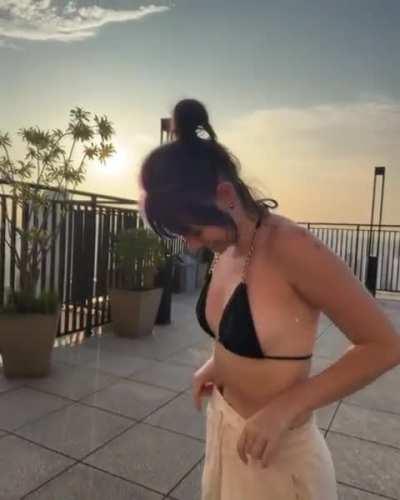 Julia k barni | @juliakbarni