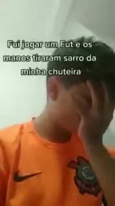Chuteira braba essa