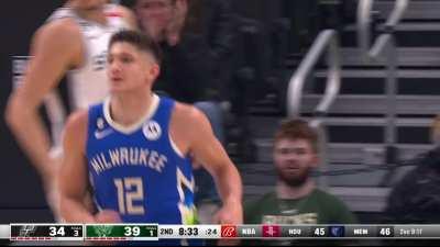 [Highlight] Grayson Allen gets the steal and then slams it from the dotted line in transition!