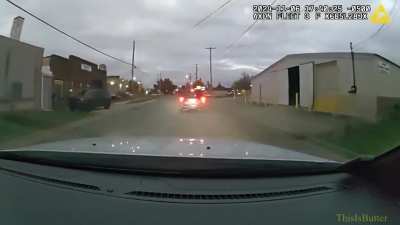 Suspect throws pipe bomds and shoots at Jackson police officers in wild pursuit