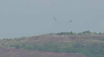 RU pov: Close up footage of a SU-25 flying in the Avdiivka direction