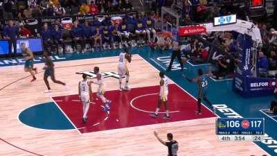 [Highlight] Ivey somehow saves the possession then feeds it to Bey who hits the 3