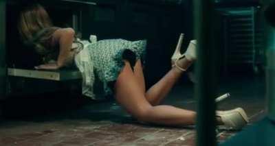 this part from her new video makes me EXPLODE!