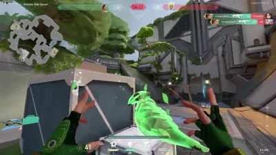 CLOSEST 1v3 clutch with 0.01 seconds left - WHEN YOU CHOOSE NOT TO SAVE