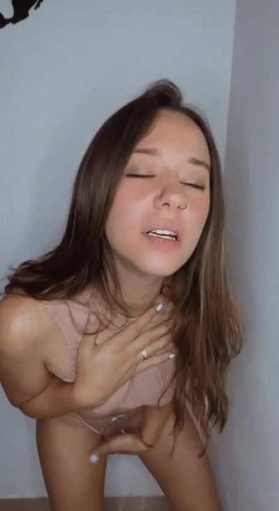 Watch me orgasm ;)