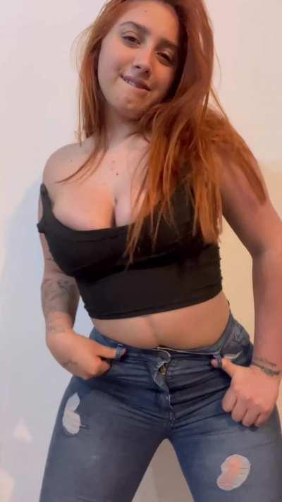 Take these farts, I'm the hottest and farting girl