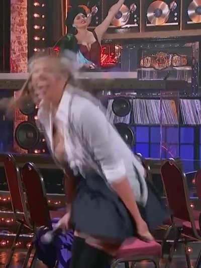 Kate Upton: Flash and Jiggle