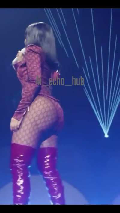 Nicki 🍑 ai joi