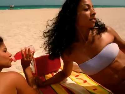 Three 6 Mafia  - Sippin on Some Sizzurp (2000)