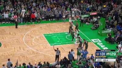 [Highlight] Al Horford misses the corner three and the Knicks win 131-129!