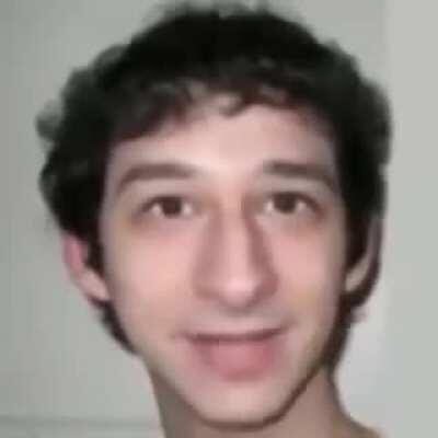 A DTG trying to get his friend to play D1