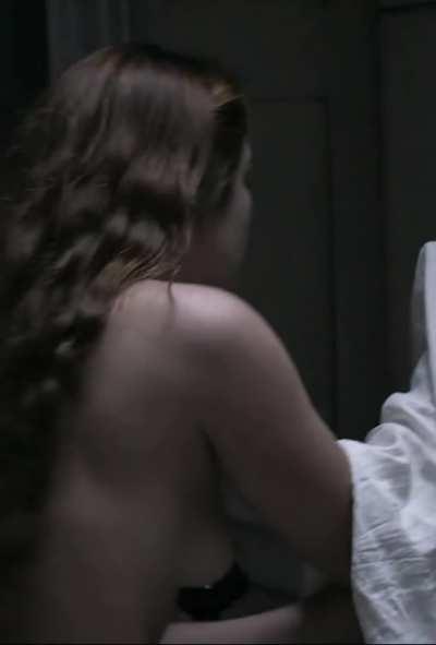 Florence Pugh's Perfect Naked Body