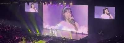 Chaewon ✈️ at Newark Show