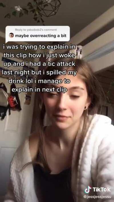 This girl obviously faking