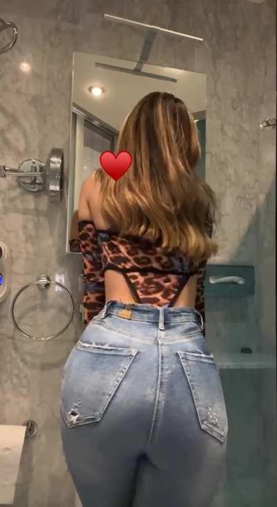 Get down my little boy and eat it up 🤭