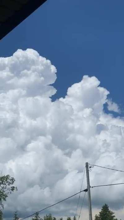 Good cloud action (time lapse)