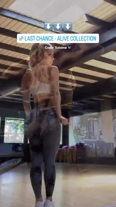 Sie postet einfach literally jerk off videos