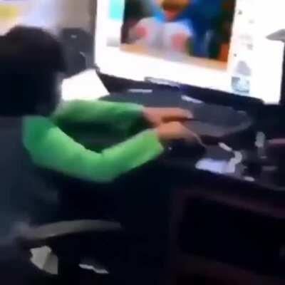 Po junin pq o sonic man