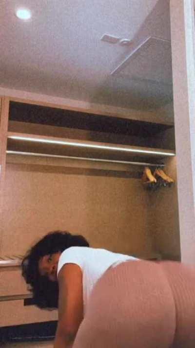 Skoobi3 - Video #8474