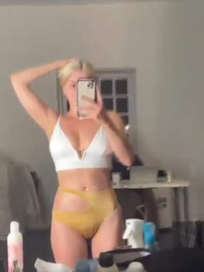 On the set of 'Pools' | 2021