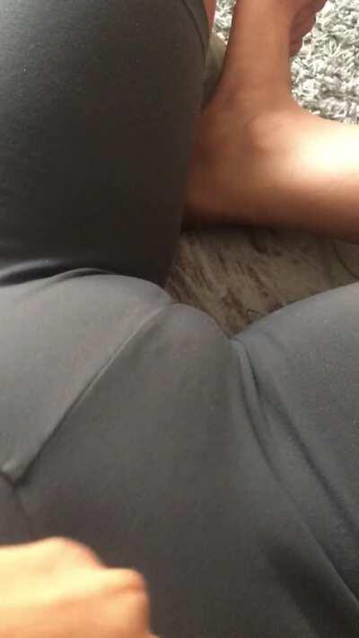 I got 99 problems but my cameltoe ain't one (f)