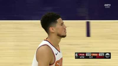 [Highlight] Booker gets the foul call with .9 left