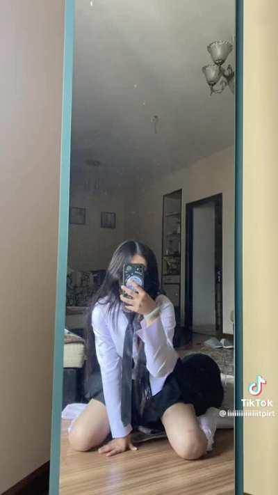 Jama gone you dick under that skirt🍌🍌