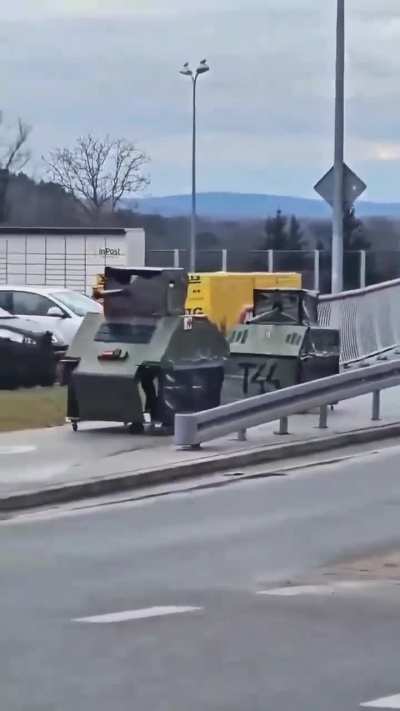 Pazite se, stiglq su teska vojna vozila u Beograd