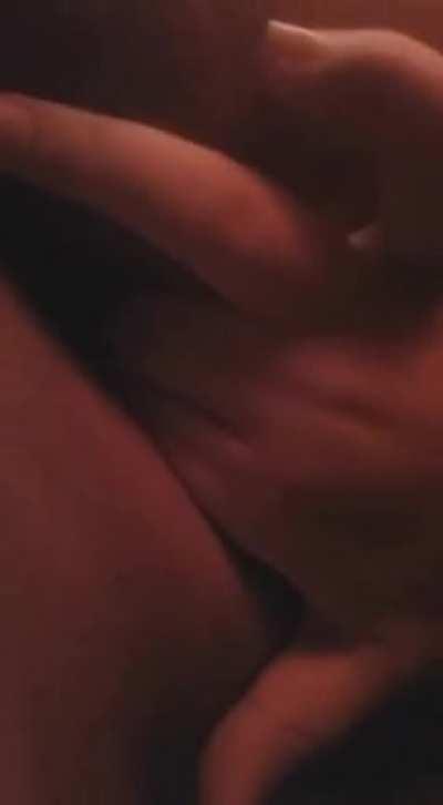 Rico como se mete los dedos