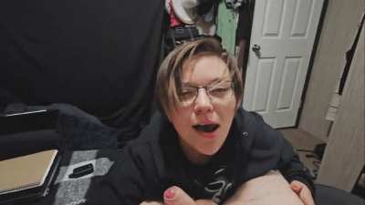 Tongue full of cumm