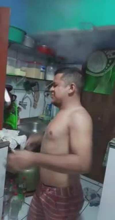 水を入れないでください