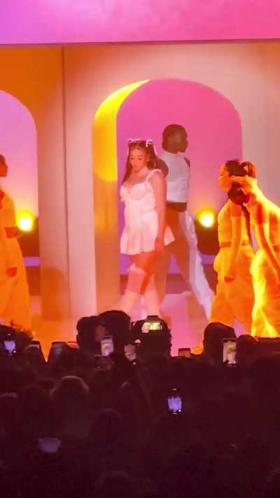 Tfw you come inside from hitting the pen 🖊️ 