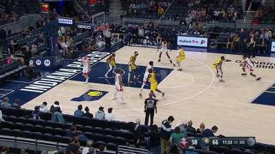 [Highlight] Jalen Green hits Holiday with the nasty crossover and nails his 5th three of the game