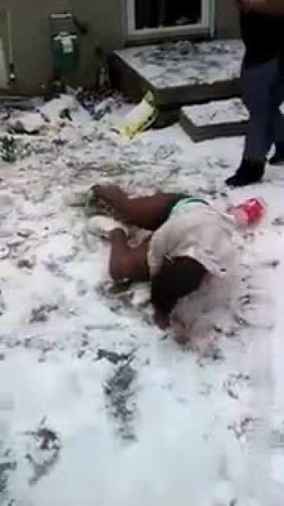 Woman gets beat up by 2 females for allegedly messing with one of their boyfriends