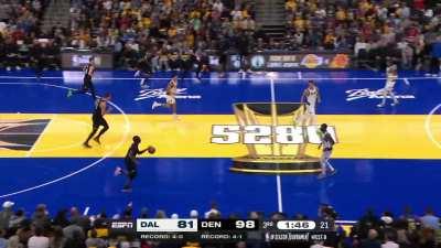 [Highlight] Peyton Watson receives the pass from Jokic and levitates to the rim for a super slam