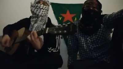 Antifascists from Ireland singing a different version of the music 