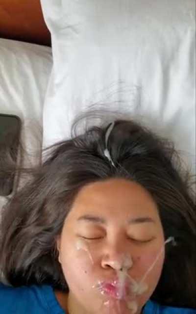 only the thickest cumshots for her face